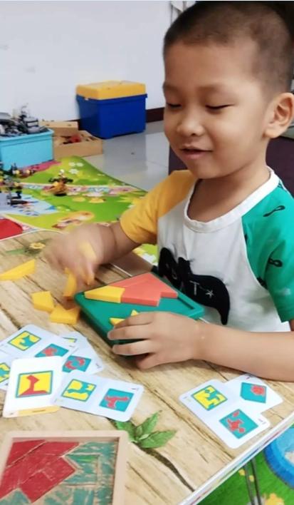 儿童图形思维学习,3-6岁幼儿数学空间思维游戏