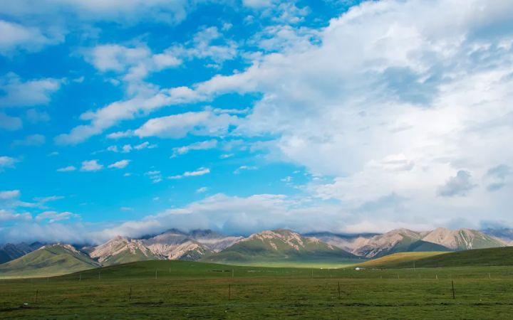 中国最美的八大草原，夏天旅游，与草原最配哦
