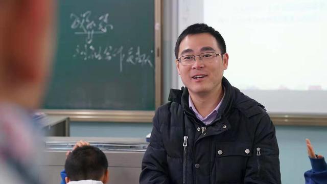 感动支教老师视频,感动无数人的支教老师