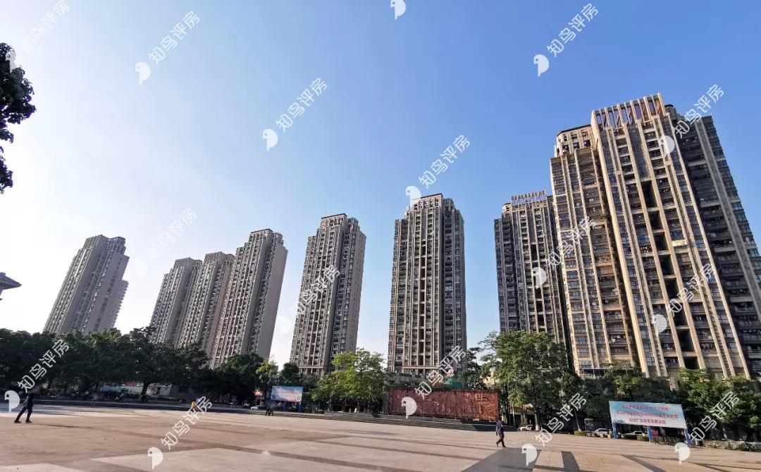 集商业、住宅为一体的万达中央公馆，我们带着评测来啦
