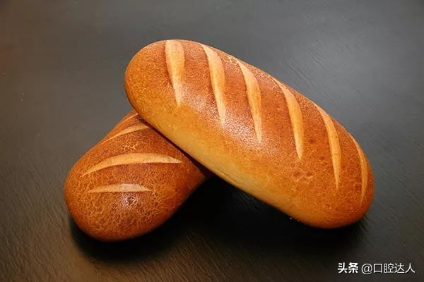 刚戴上牙套感觉酸疼，是怎么回事？