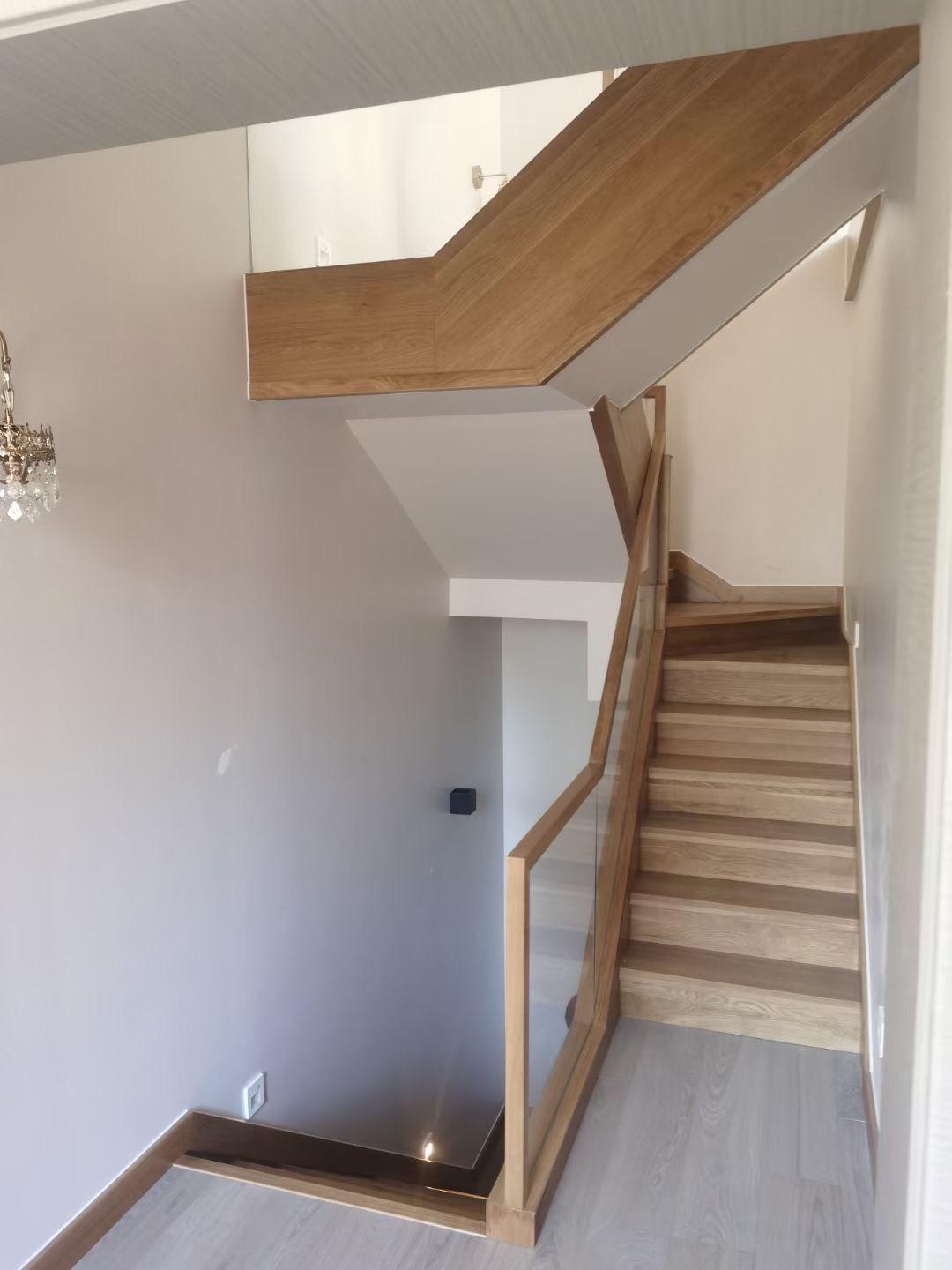 禾尔森 原木风格楼梯