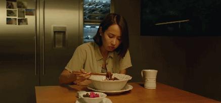 人性的弱点在「寄生虫」面前裸露的一丝不挂