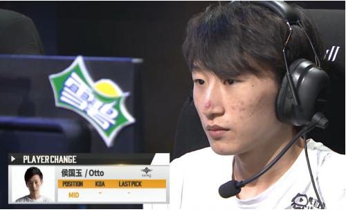 世界第一中单被打得手抖,世界第一中单被宙斯打成0-8