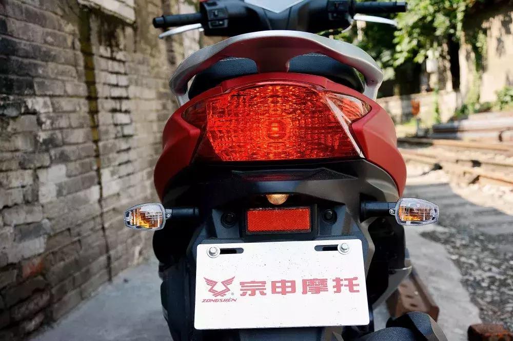 带上头盔，与宗申MO悦一起去山城流浪