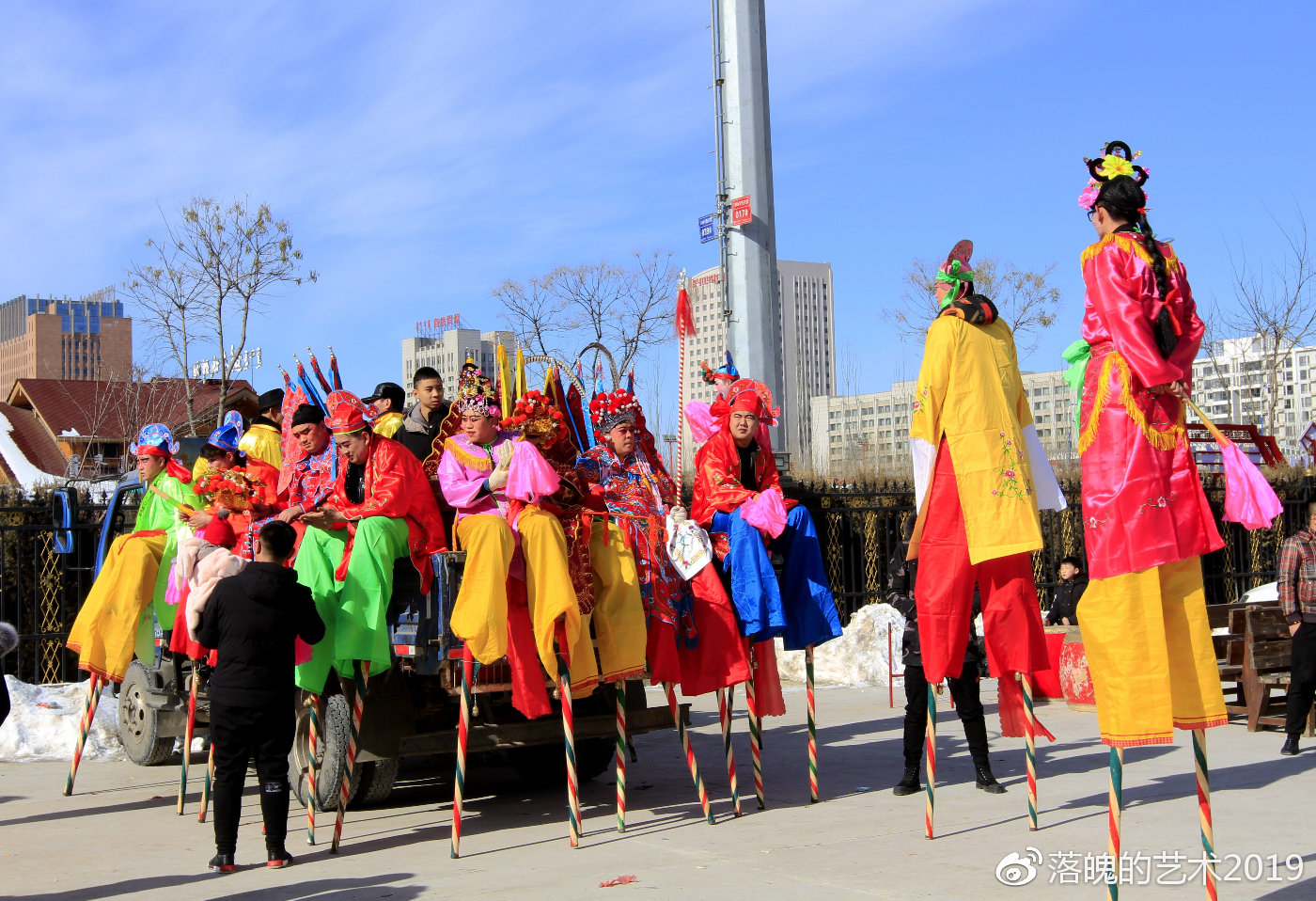 呼市大台什村元宵节社火,呼和浩特大台什村正月十五航拍