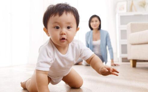 新生儿宝宝红屁股怎么处理最有效,新生儿宝宝红屁股擦什么药好得快