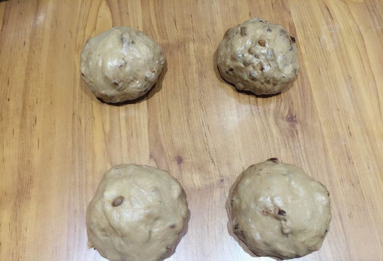 米旗枫糖核桃吐司,好利来全麦红枣核桃吐司