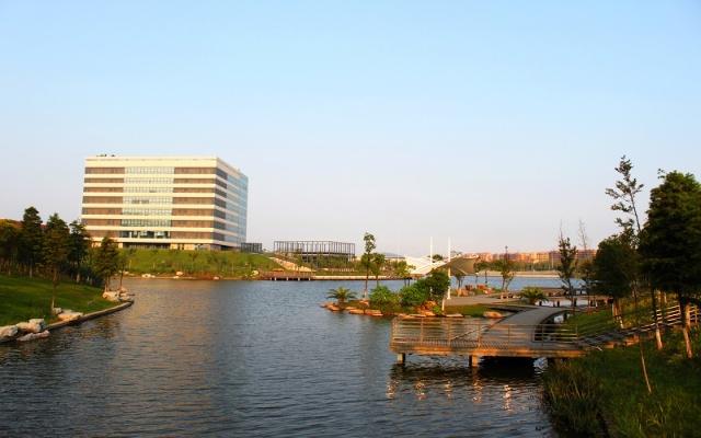 很多人知道顶尖名校复旦大学，却不知道曾经的震旦大学