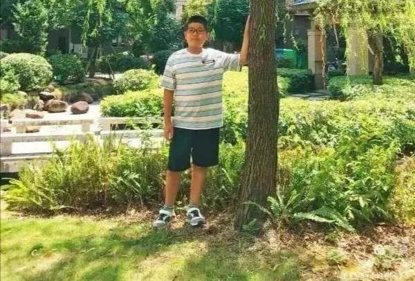 霞浦县第三小学，第四周升旗仪式——劳逸结合荣耀护旗手