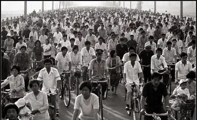 40年前的照片满满的回忆,致青春致回忆三十年前的老照片