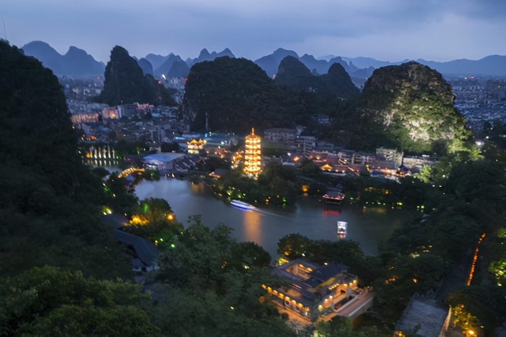 象山风景区全景,象山景区和象鼻山景区的区别
