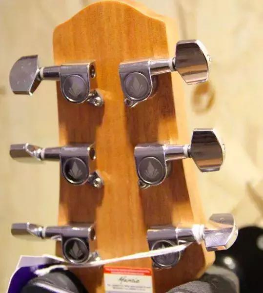 琴行挑选钢琴,琴行老板推荐的钢琴