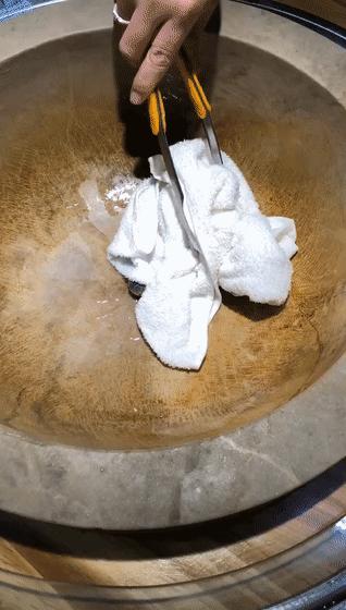 石锅鱼味美汤鲜,云南草帽蒸汽石锅鱼做法