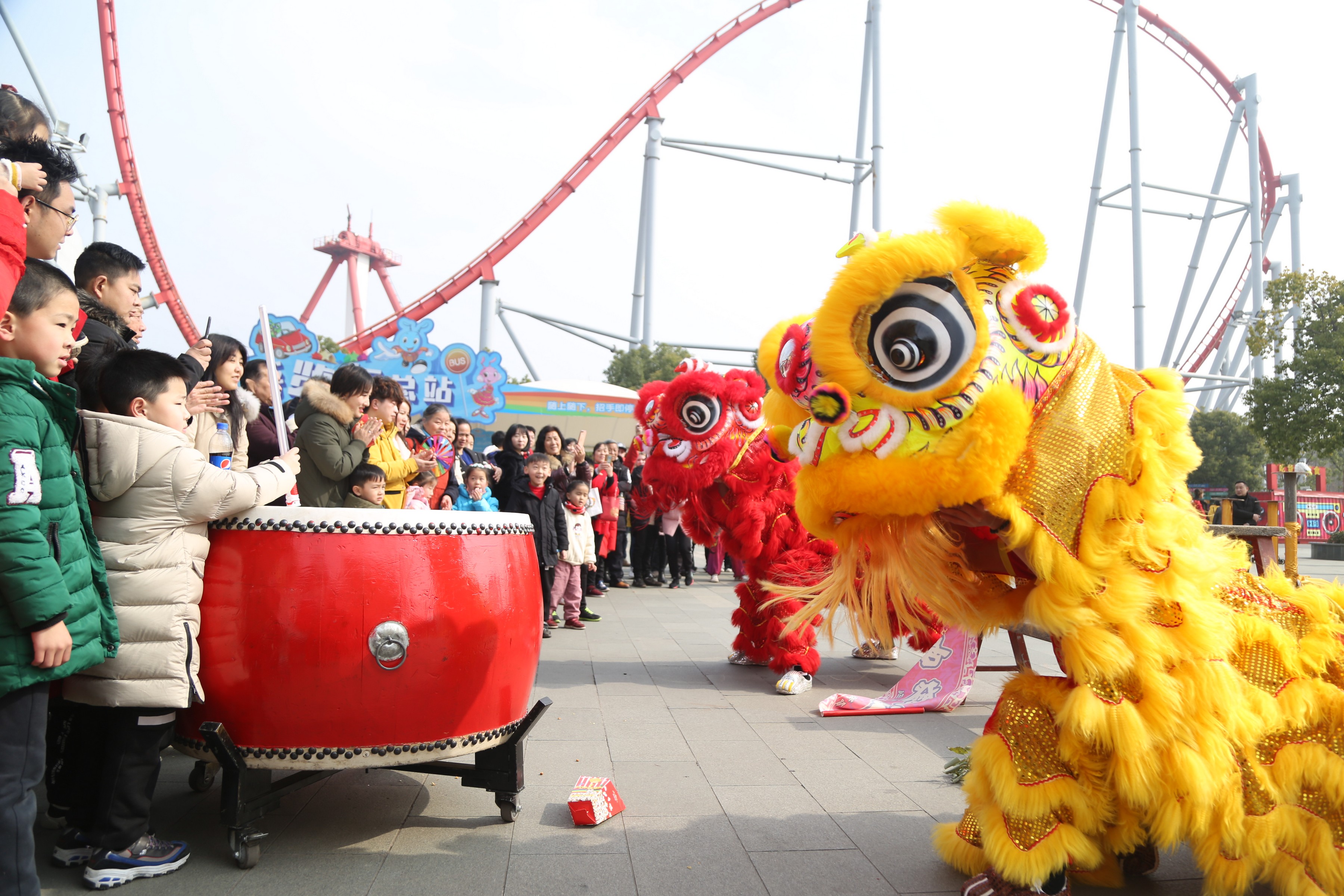 火龙钢花、绛州鼓乐等五大非遗表演齐亮相欢乐谷新春献上精彩视听大典