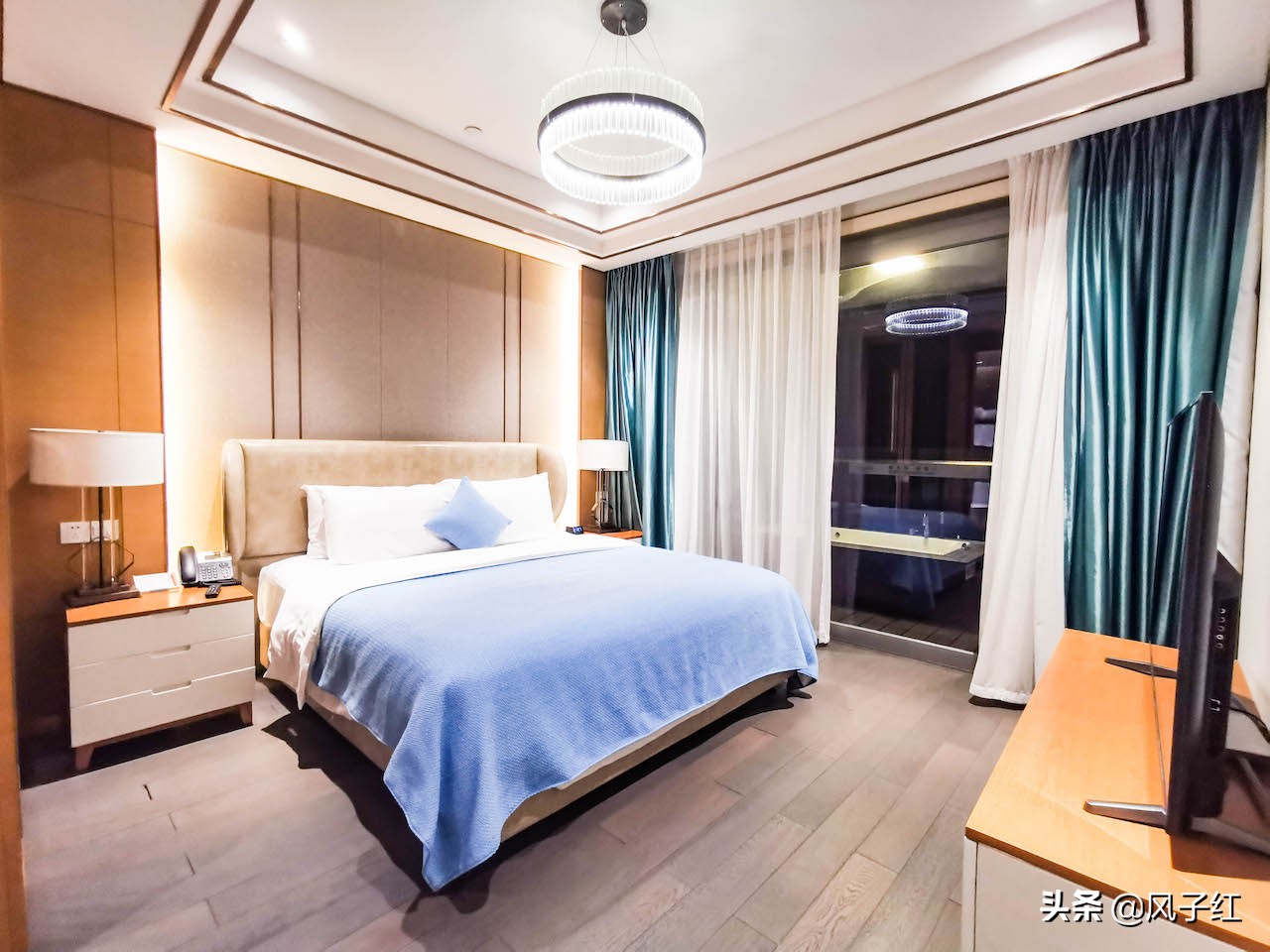 三亚旅游住酒店还是民宿好,三亚市旅游住宿民宿