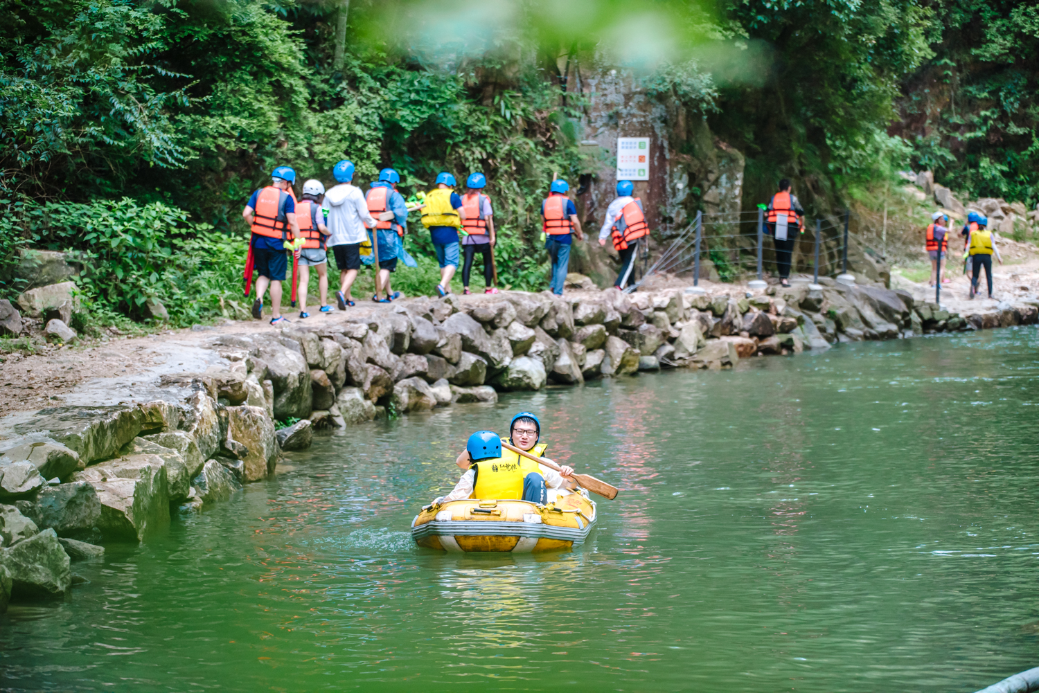 浙江小众漂流地--安吉仙龙峡：竹海水世界中峡谷漂流3km