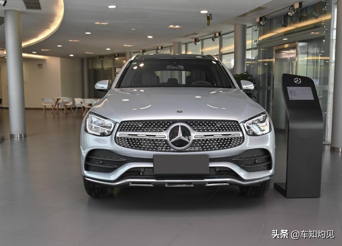奔驰glc300是全时四驱吗,2.0t的gl8动力够吗