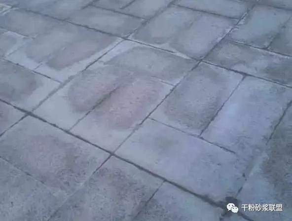 水泥基填缝泛白如何改善,水泥基填缝剂起粉了怎么补救