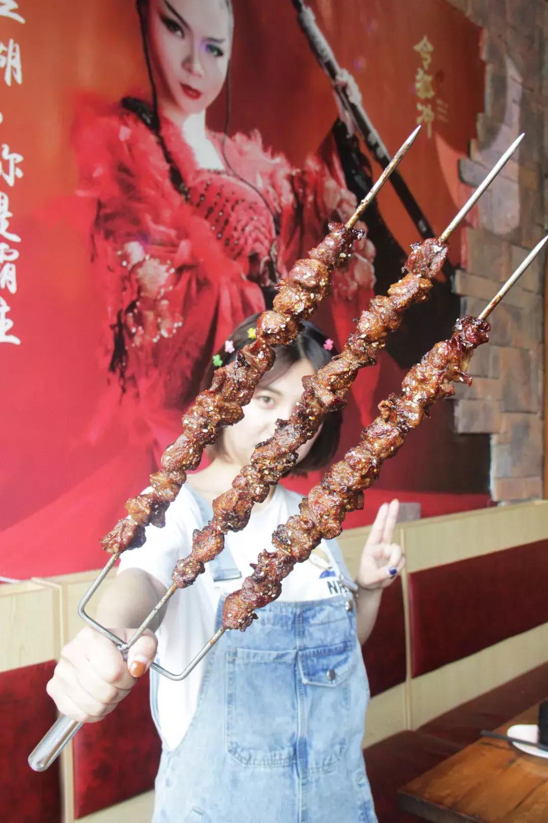 令狐冲烤鱼的汤,令狐冲烤鱼用的是什么鱼