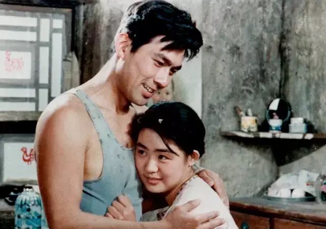 “你要老婆不要？”四十年前的爱情电影就是这么直接
