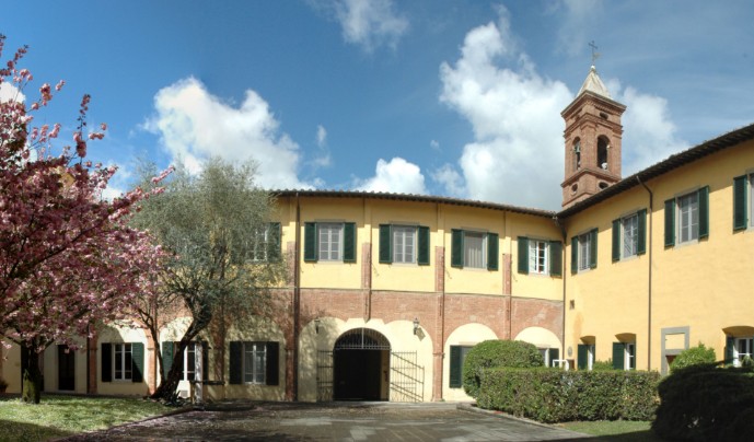 意大利最好的十所大学其中一所是欧洲最古老的大学