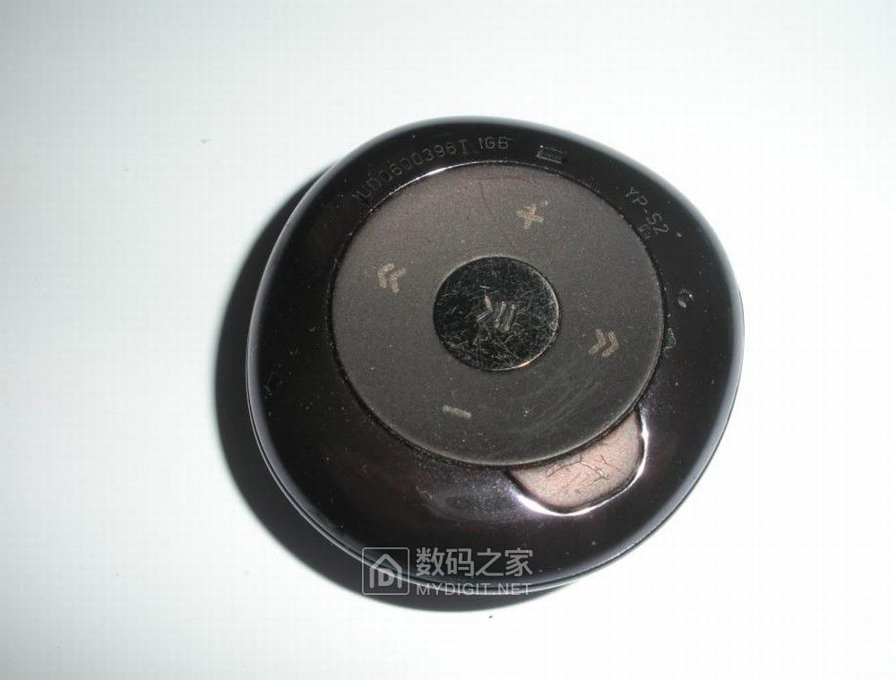 拆修三星音乐魔法石MP3*放播**器YP-S2，附数据充电线制作方法