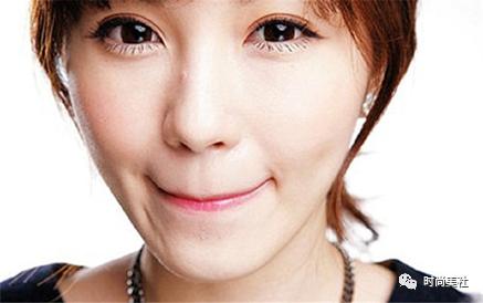 毁容级化妆坏习惯你中招了吗？