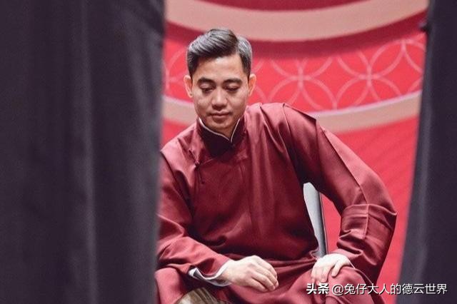 德云社又一演员受伤，网友纷纷吐槽，相声都被你们玩成高危工作了