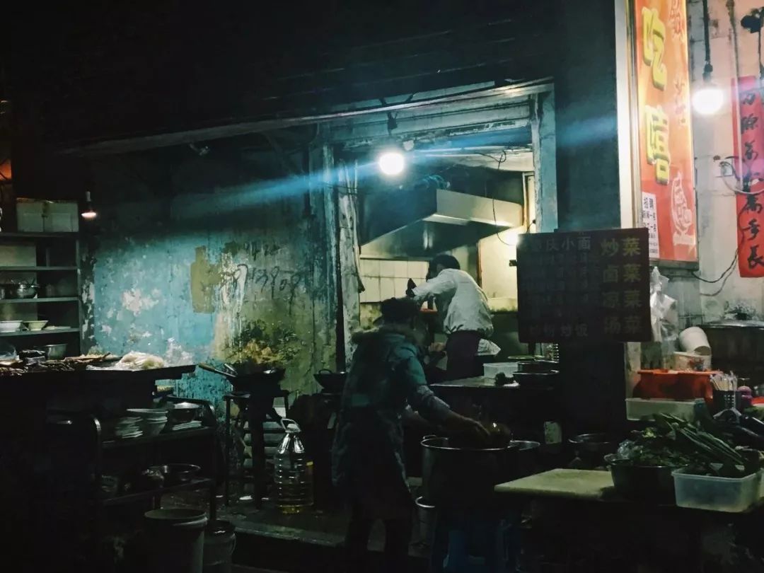 当你抱怨生活太苦,当你抱怨生活又苦又累的时候