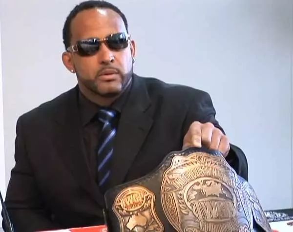 wwe搓澡工首秀,wwe搓澡工被开除