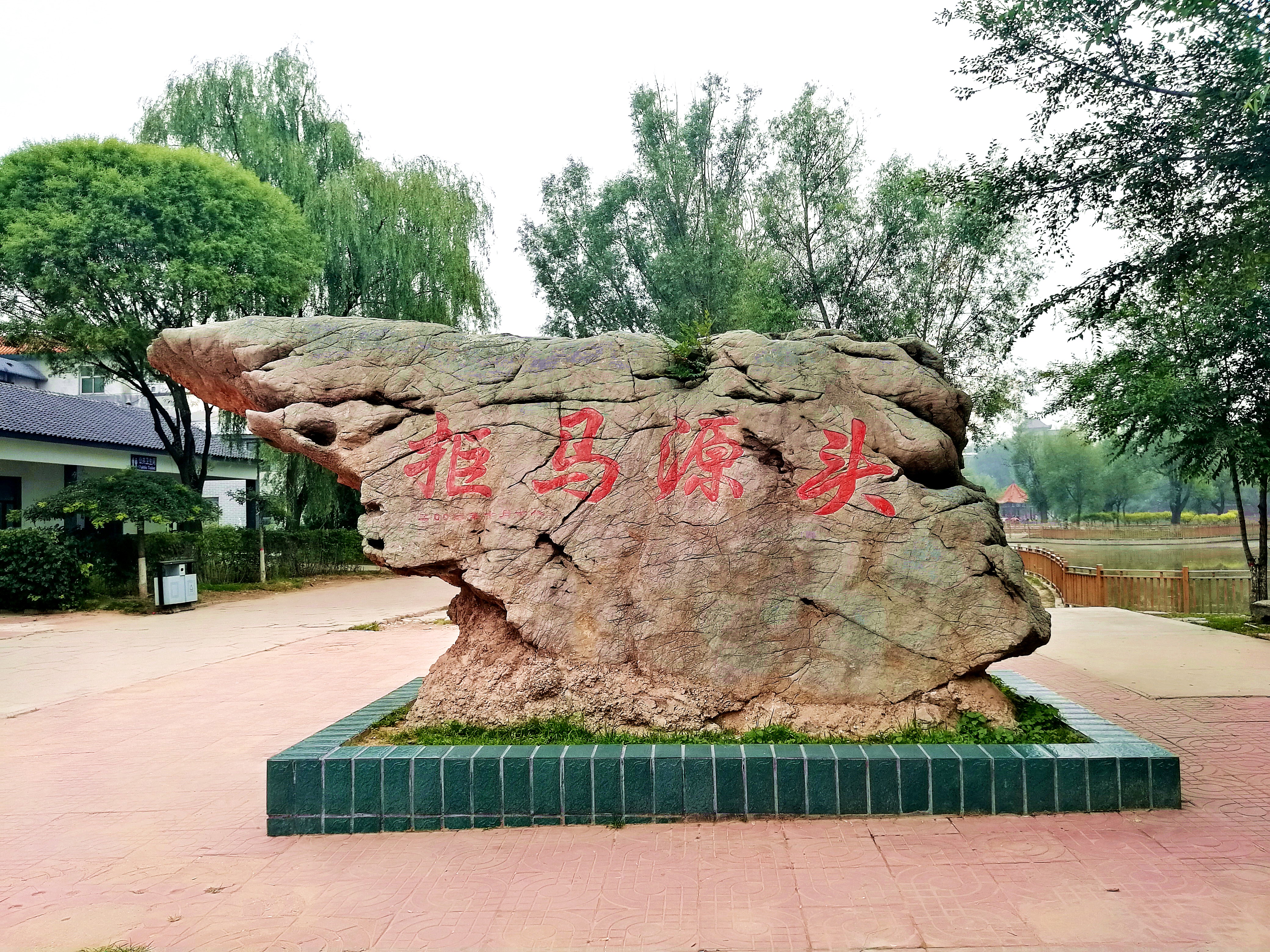 河北涞源避暑,涞源比秦皇岛凉快吗