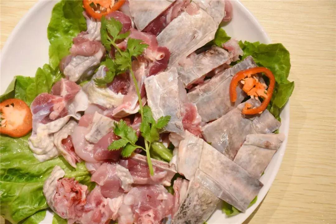 南海里水有间人气爆棚的食府，鳄鱼龟走地鸡煲只需158元！