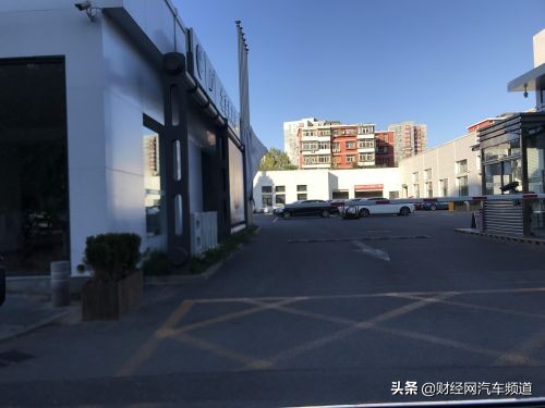 2010年宝马3系油箱油泵盖漏油,宝马新3系还烧机油漏油吗