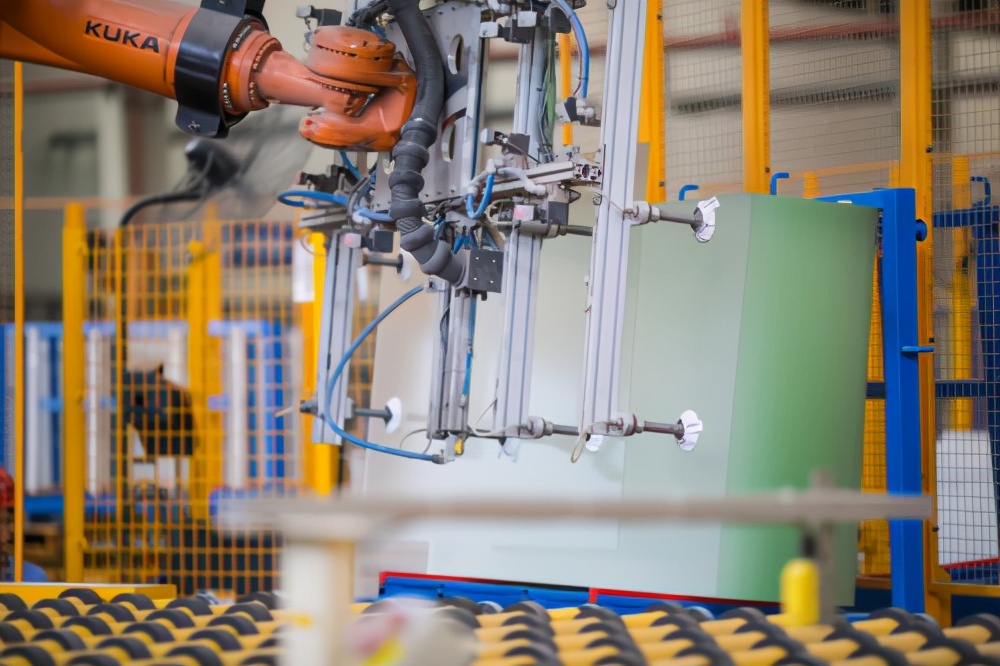 low-e玻璃是高端门窗的首选,福莱特幕墙玻璃