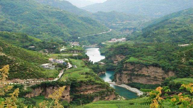 山西的大山里发现一个村庄,山西发现一悬崖村落