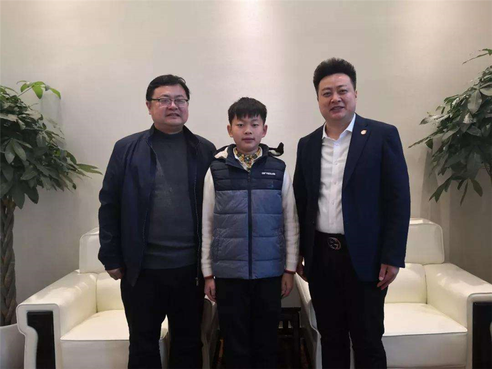 9年过去了，当年穿裤衩雪地跑步的裸跑弟，如今混得咋样了？