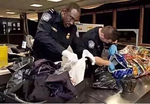 办理出入境需要费用吗,办理出境证后可以退钱吗