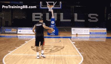 适合篮球新手练的过人小技巧,篮球新手值得练的动作