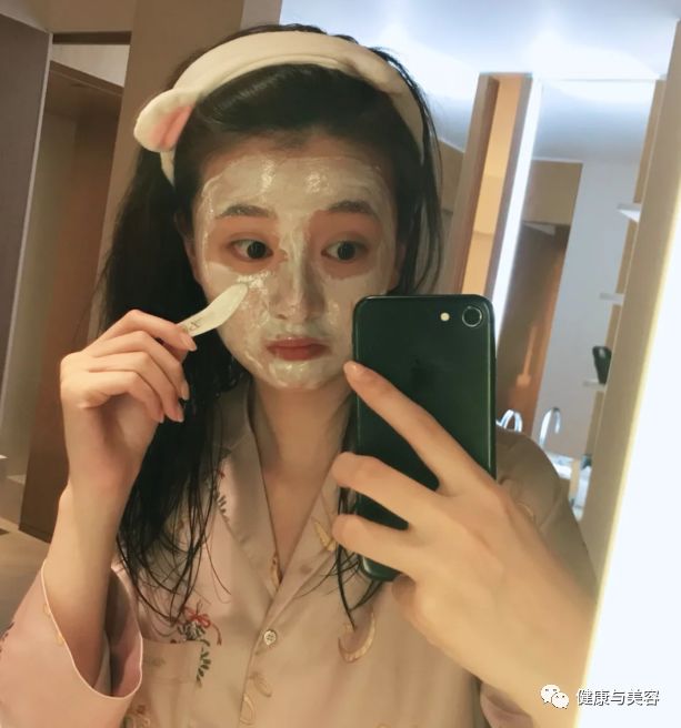 乔欣化妆包护肤,羡慕皮肤好的人用的护肤品