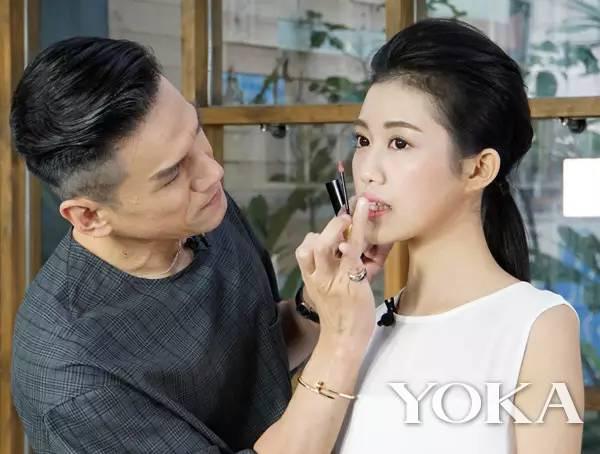 林允最漂亮的唇膏,林允快速化妆变身