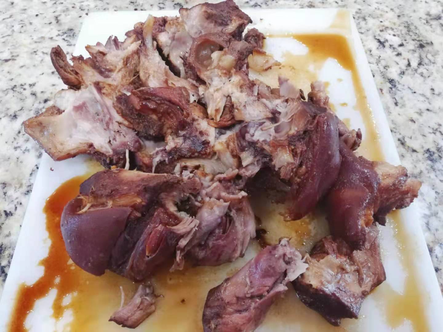 30年大厨教你酱肘子的正宗做法,大姐教你正宗酱肘子的做法