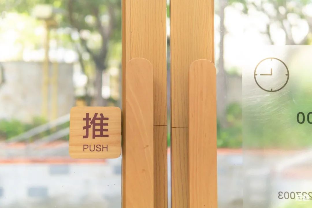 深圳哪里有免费开放的图书馆,河畔古风图书馆深圳