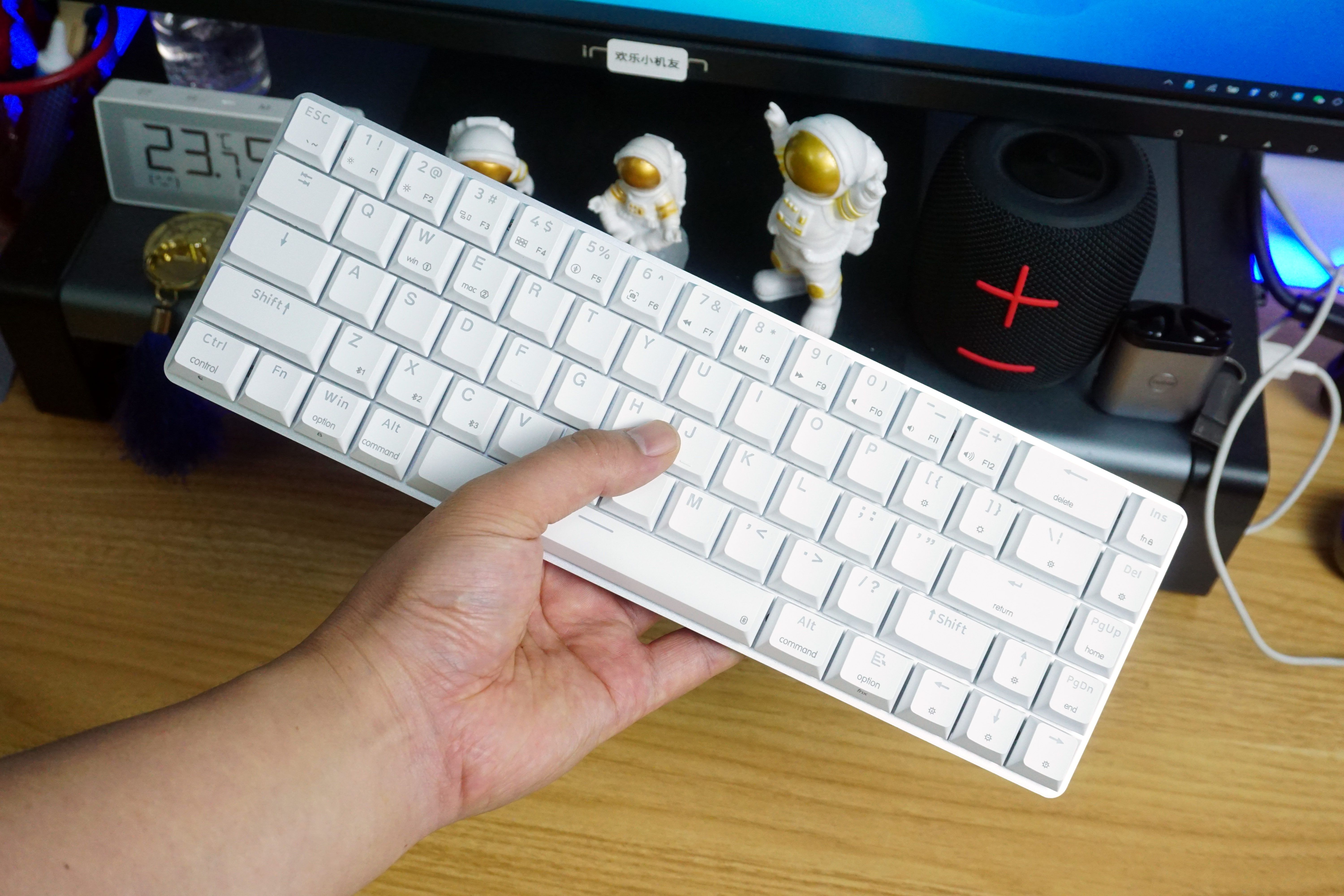 小呆虫机械键盘有线版本外观,小呆虫机械键盘有104键吗