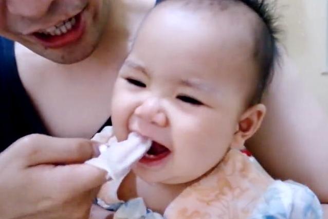 婴儿长牙时间表和顺序,宝宝长牙期该注意哪些