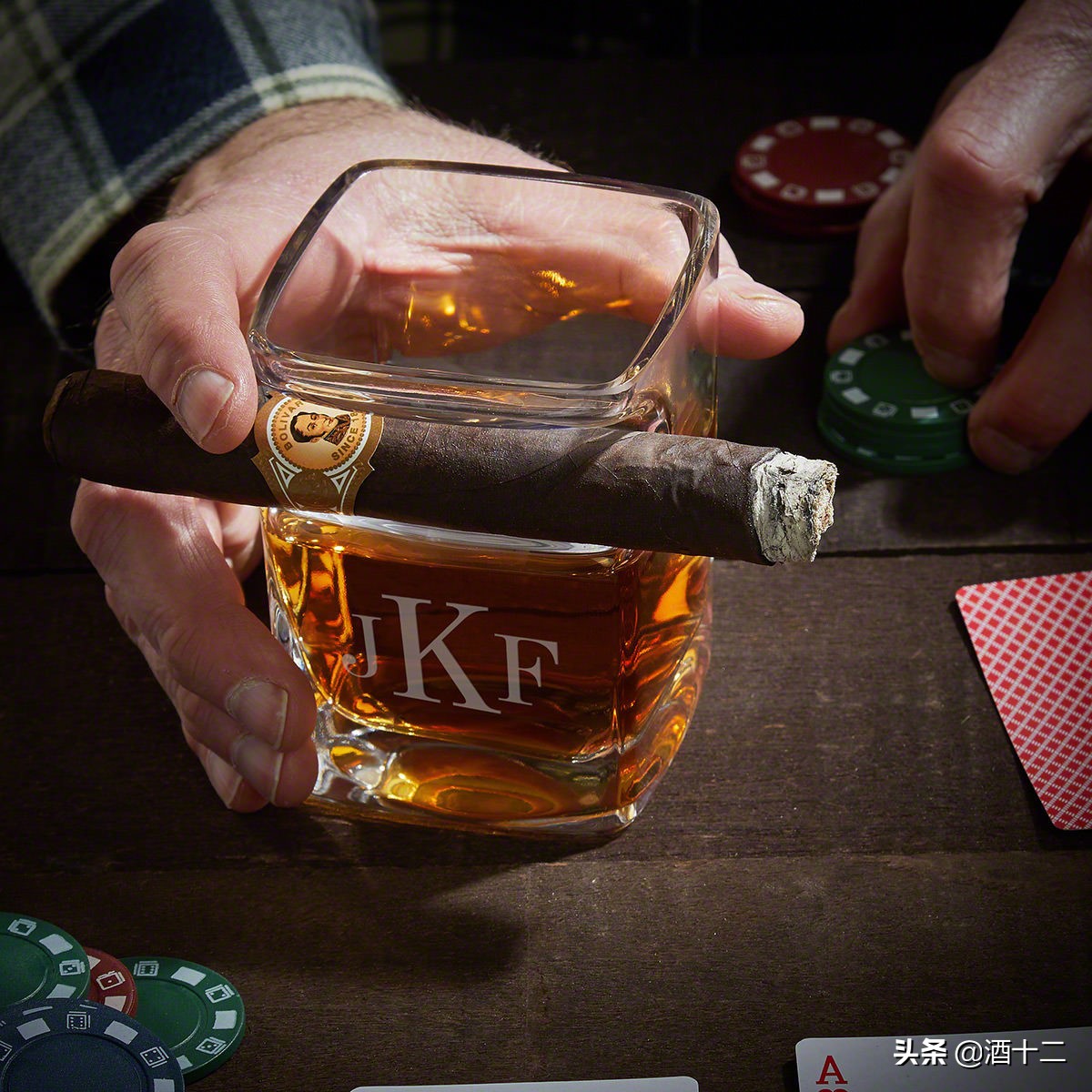 威士忌起源和发展史动画,传统威士忌玻璃杯