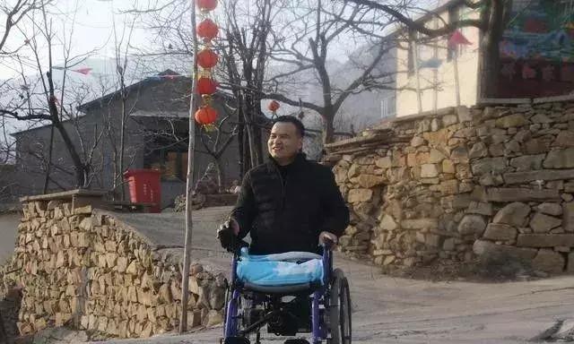 残疾人超励志成功逆袭,拒绝卖惨反倒感恩自己