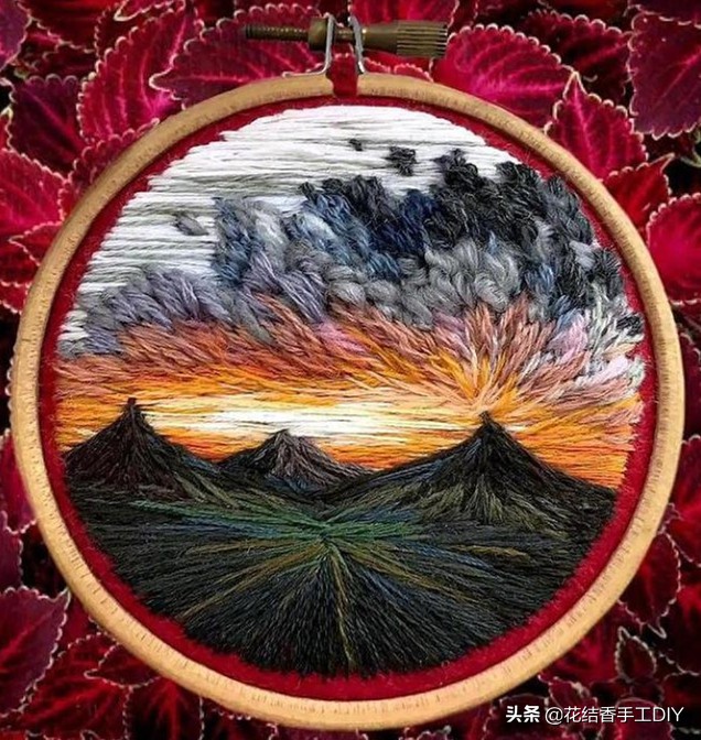 刺绣画自己绣教程,沙发背景的刺绣风景画