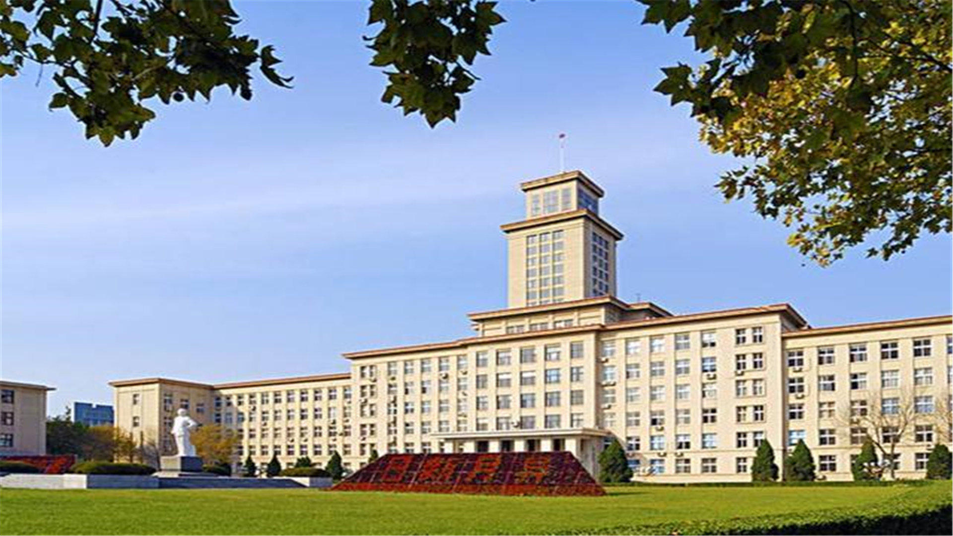 南开大学曾经落没？全国排第7，顶尖名校，是“双一流”