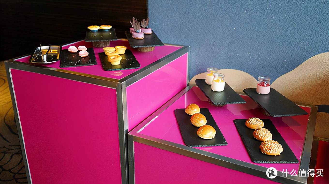 闅愪簬灞辨捣,闅愪簬灞辨捣涔嬮棿